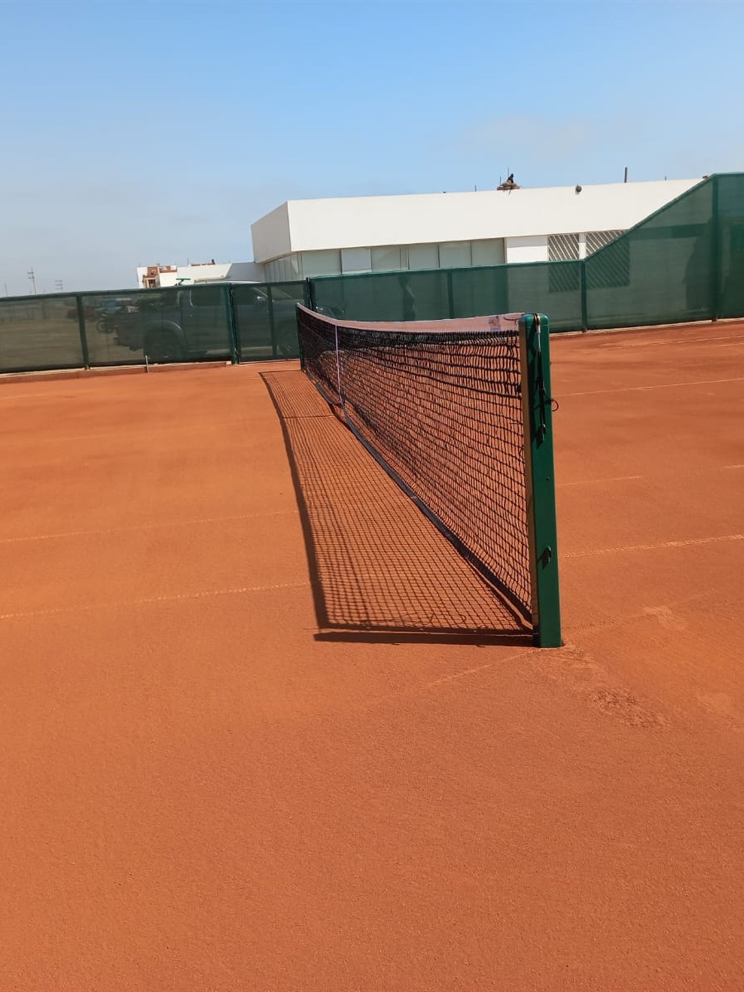 Net y poste para campo de tenis